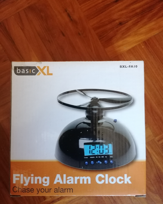 Sveglia flying alarm clock