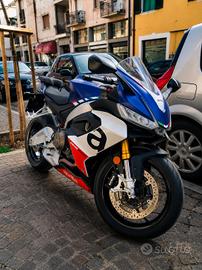 Aprilia RS 660 Tribute 2025 – 1.800 km – Garanzia