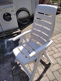 Lettino da giardino con ruote usato