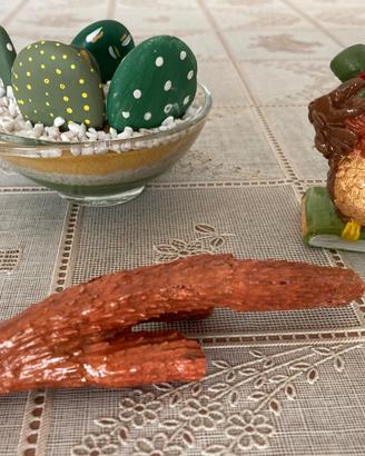 Decorazione casa: gufo con ramo e piantina cactus