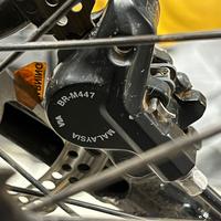 Freni a disco idraulici Shimano BR-M447 ant + post