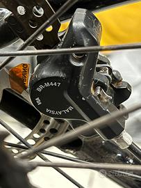 Freni a disco idraulici Shimano BR-M447 ant + post