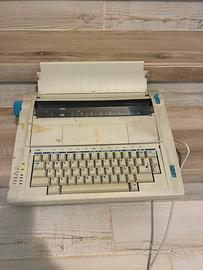Macchina da scrivere elettronica  Triumph Adler