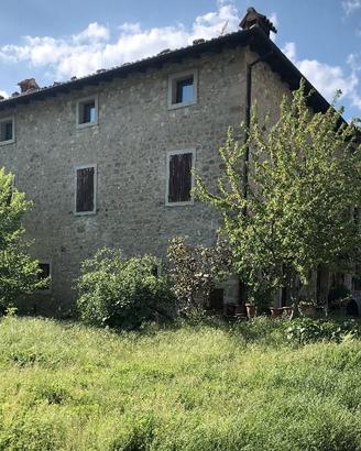 Rustico ristrutturato - con terreno