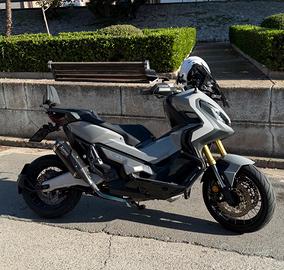 Xadv 750 top