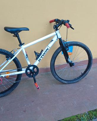 B'Twin Rockrider 