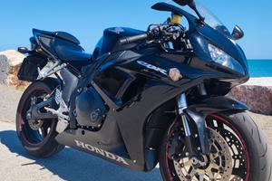 Honda CBR 1000 RR 