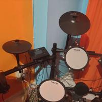 Batteria elettronica con bacchette