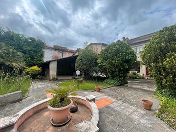 Indipendente con giardino di 200 mq - pastorano