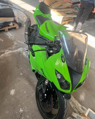 Kawasaki 600 2010 zxr6