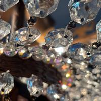 Lampadario in cristallo e ottone vintage