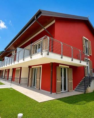 Villa di 227 m² con più di 5 locali e box auto dop