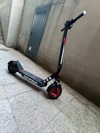 Monopattino elettrico Aprilia eSR2