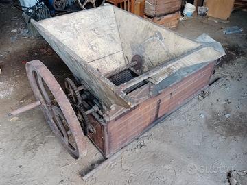 mocchina per uva deraspatrice