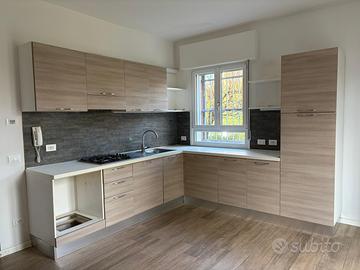 Cucina angolare completa