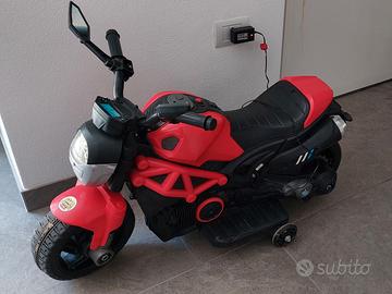 Moto giocattolo elettrica
