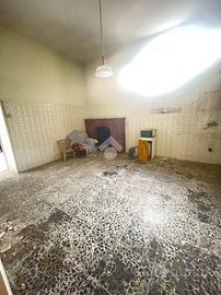 3 LOCALI A CAMPOSANO