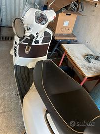 Vespa gts 300 super