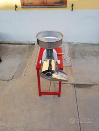 Macchina per fare conserve