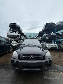 DISPONIBILE SOLO PER RICAMBI HYUNDAI TUCSON ANNO 2