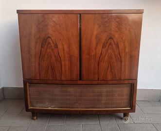 Radiogrammofono vintage Bush SRG 66
