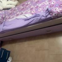 Letto singolo con altro letto sotto