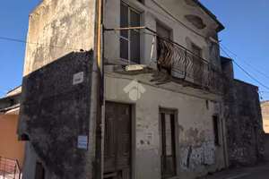 CASA INDIPENDENTE A CERVINO