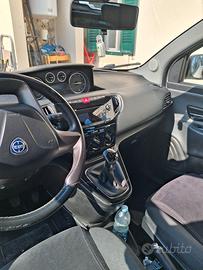 lancia ypsilon 1300 multijet