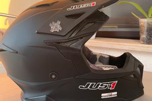 Casco cross Just 1