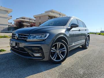 Volkswagen Tiguan 1.6CC 116CV Sport R-Line