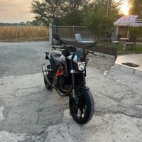 KTM Duke 690