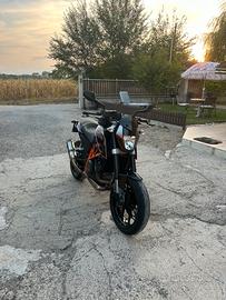 KTM Duke 690