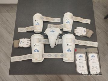 TAEKWONDO PROTEZIONI OMOLOGATE