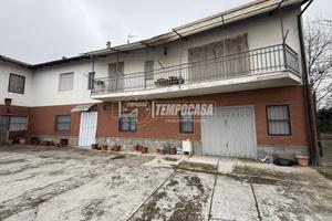 CASCINA SEMINDIPENDENTE