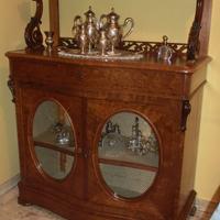 Mobile antico vetrinetta noce restaurato