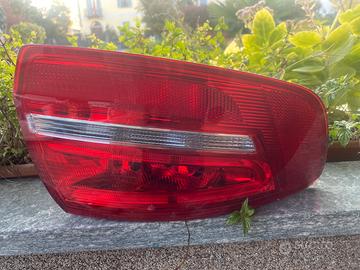 Fanale posteriore audi 3 8pa