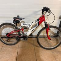 Mountain bike 24 ammortizzata ragazzo/a