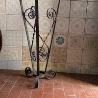 porta vaso in ferro battuto 