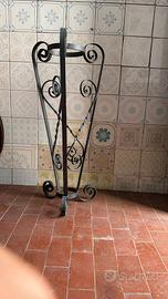 porta vaso in ferro battuto 