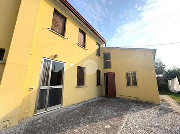 VILLA A SCHIERA A VIGONZA