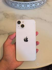 Iphone 13 colore galassia