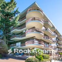 Attico su due livelli con terrazzo, posto auto e p