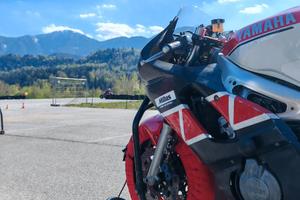 Yamaha R6 1999 pronto pista