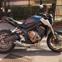 Honda Cb 650 r 2500 km