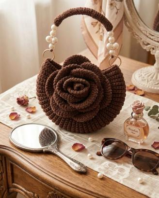 borsa in crochet a forma di rosa colore moka