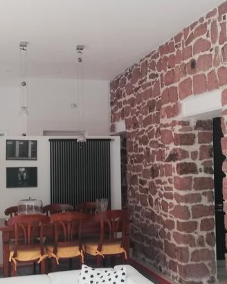 Incantevole casa indipendente con giardino