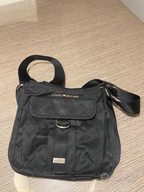 Borsa tracolla “Tommy Hilfiger”