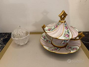 Coppia di oggetti in ceramica e vetro