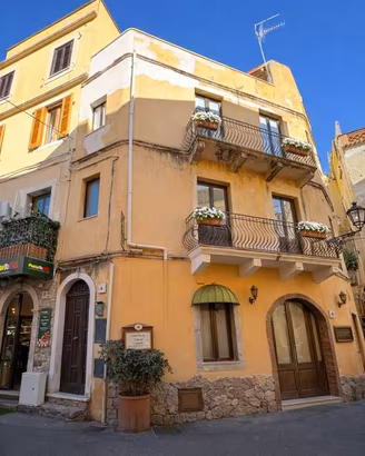 Appartamento di 120 m² con 4 locali a Taormina