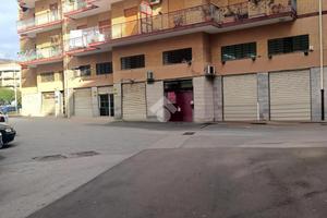 2 LOCALI A SALERNO